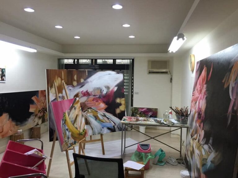 工作室一隅｜在混亂與秩序之間